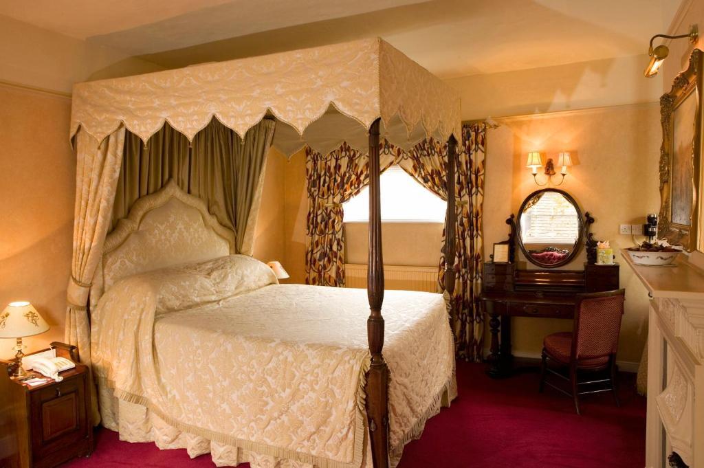 Ravenwood Hall Hotel Bury St. Edmunds Dış mekan fotoğraf